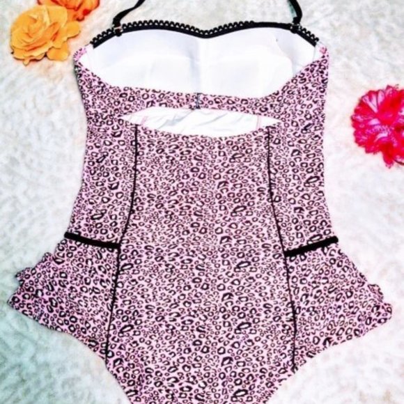 Betsey Johnson Pin Up Style Swim Suit - Picture 6 of 11